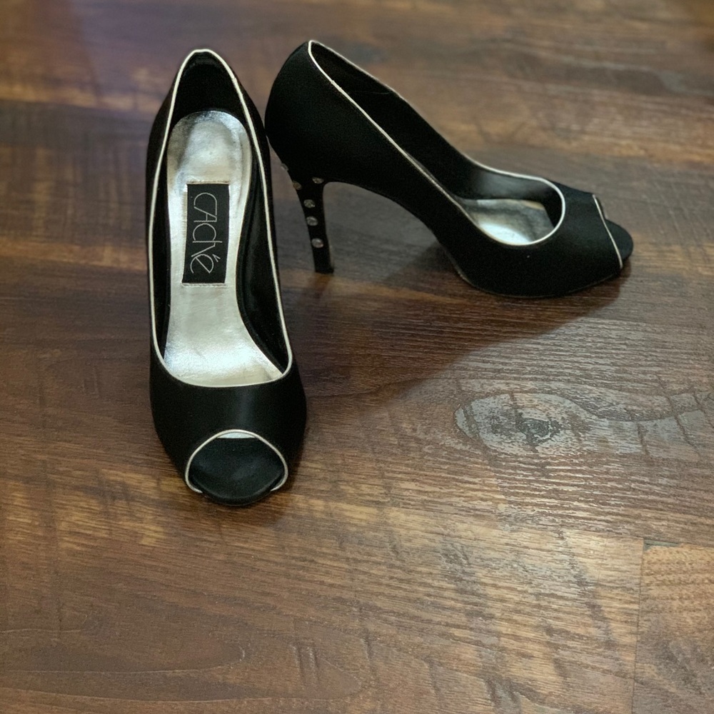 Cache Rhinestone HEELS BLACK SATIN Pumps